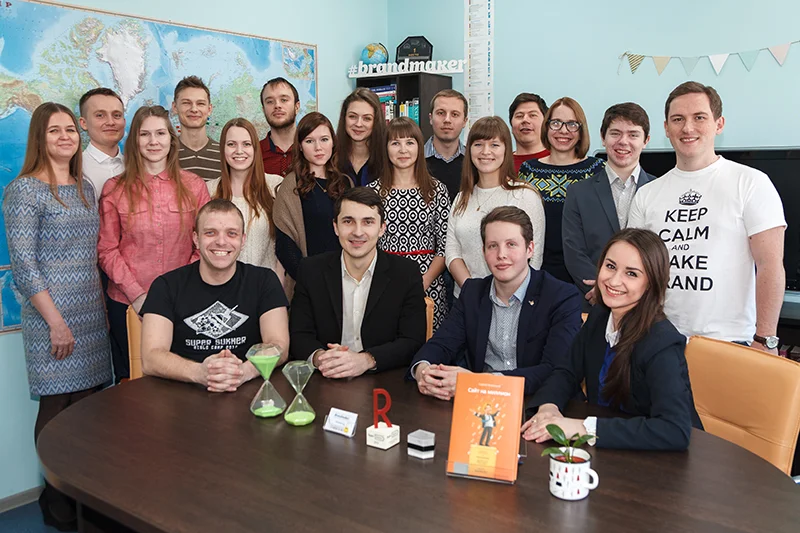 Фотосессия наших сотрудников в офисе компании Brandmaker — иллюстрация 1